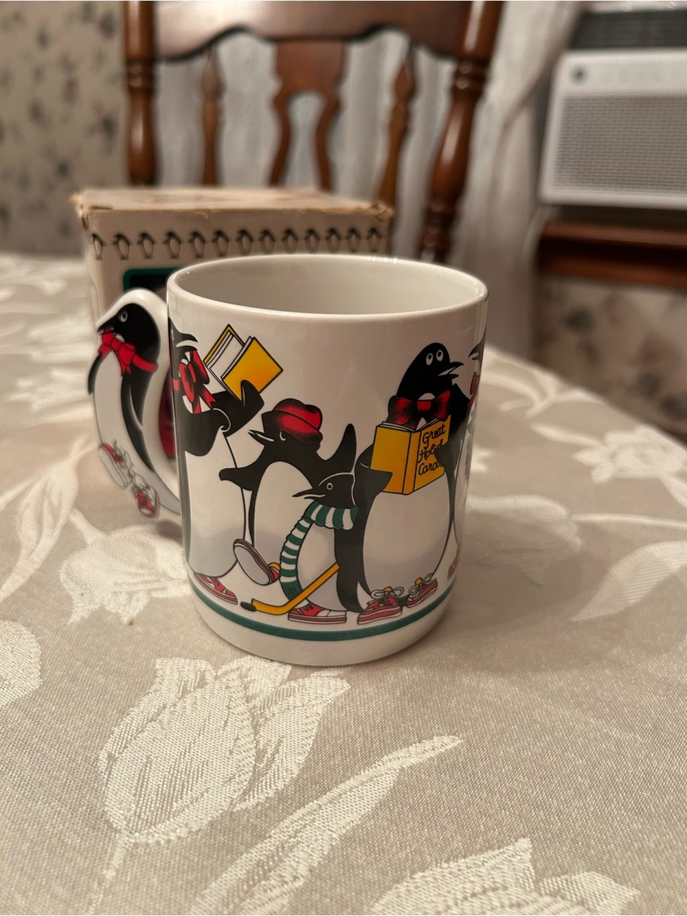 Vintage Christmas penguin mug 1980s